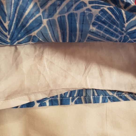 Vineyard Vines girls top size 16 or XL - Picture 4 of 5